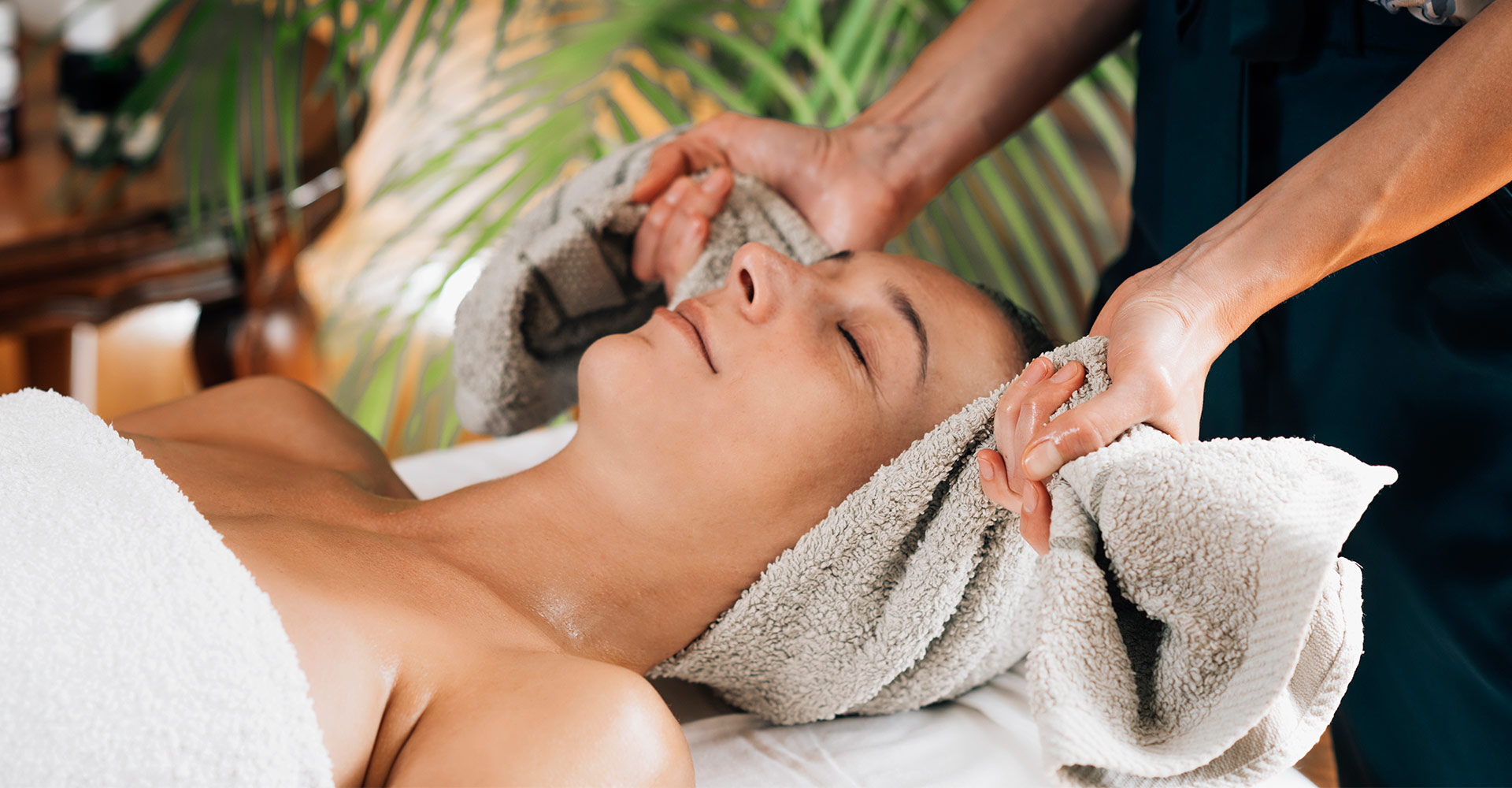 Shiro Abhyanga Therapy for stress relief and relaxation